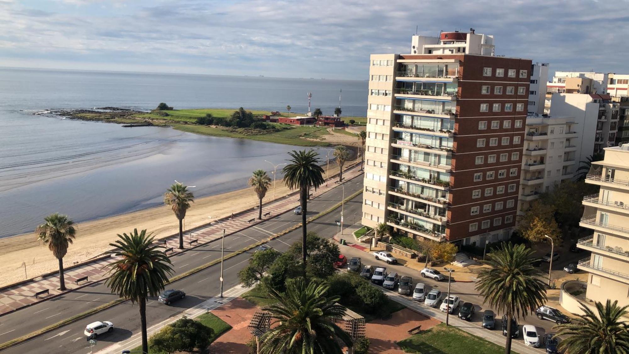Apartamento Punta Carretas Comodo Frente Al Mar Playa Pocitos Montevideo