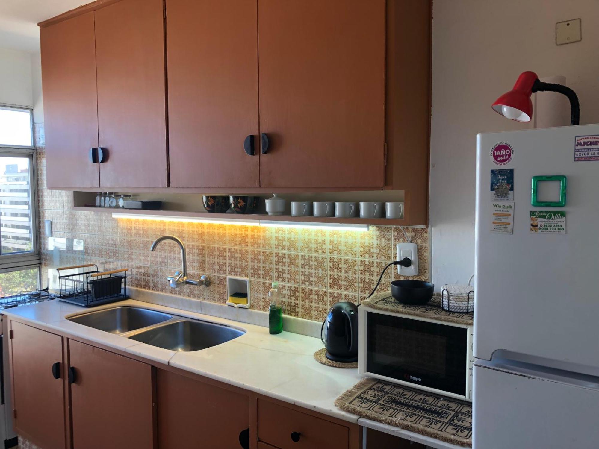 Apartamento Punta Carretas Comodo Frente Al Mar Playa Pocitos