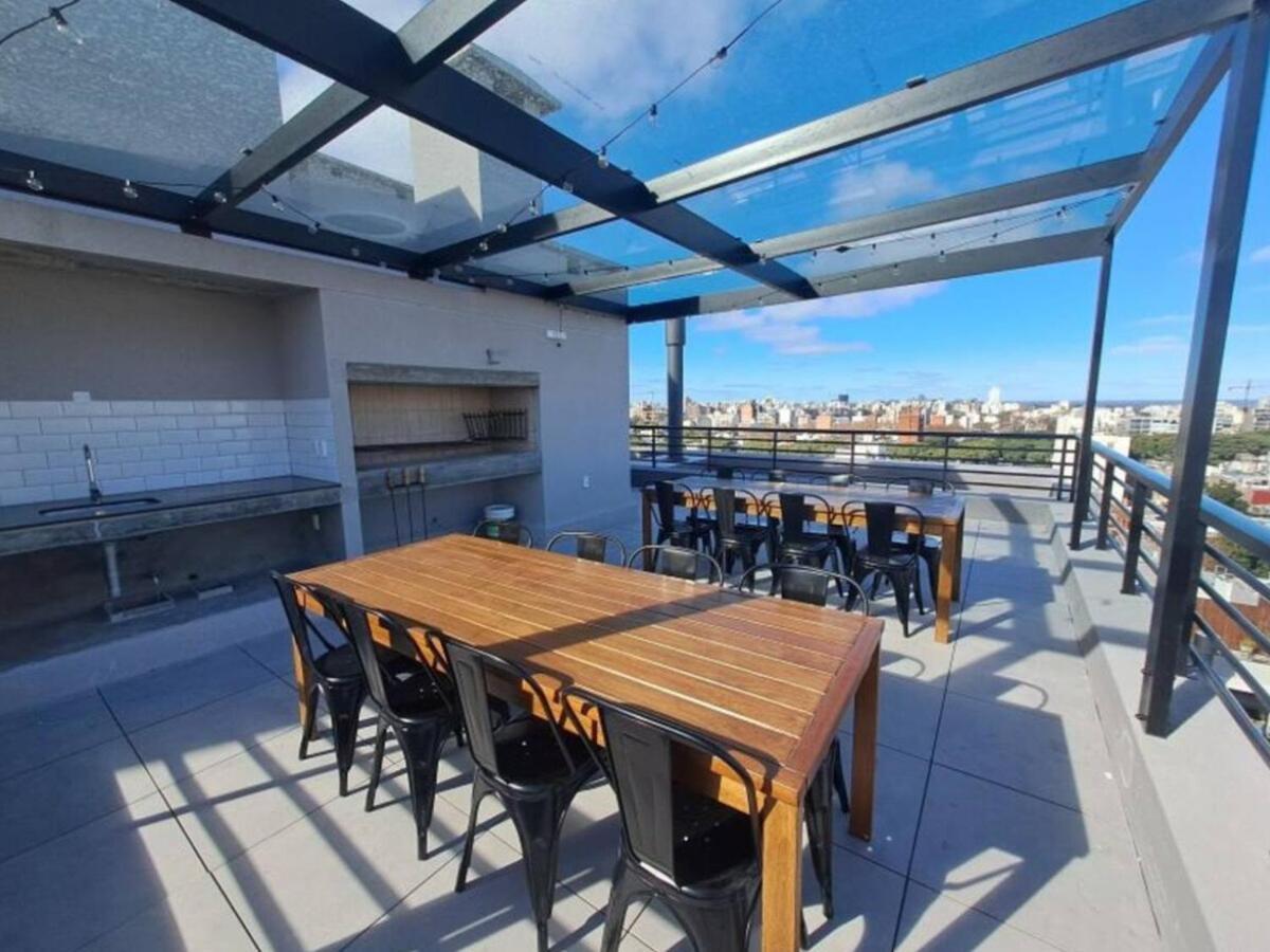 Modern, Suitable And Comfortable With A Balcony Montevideu