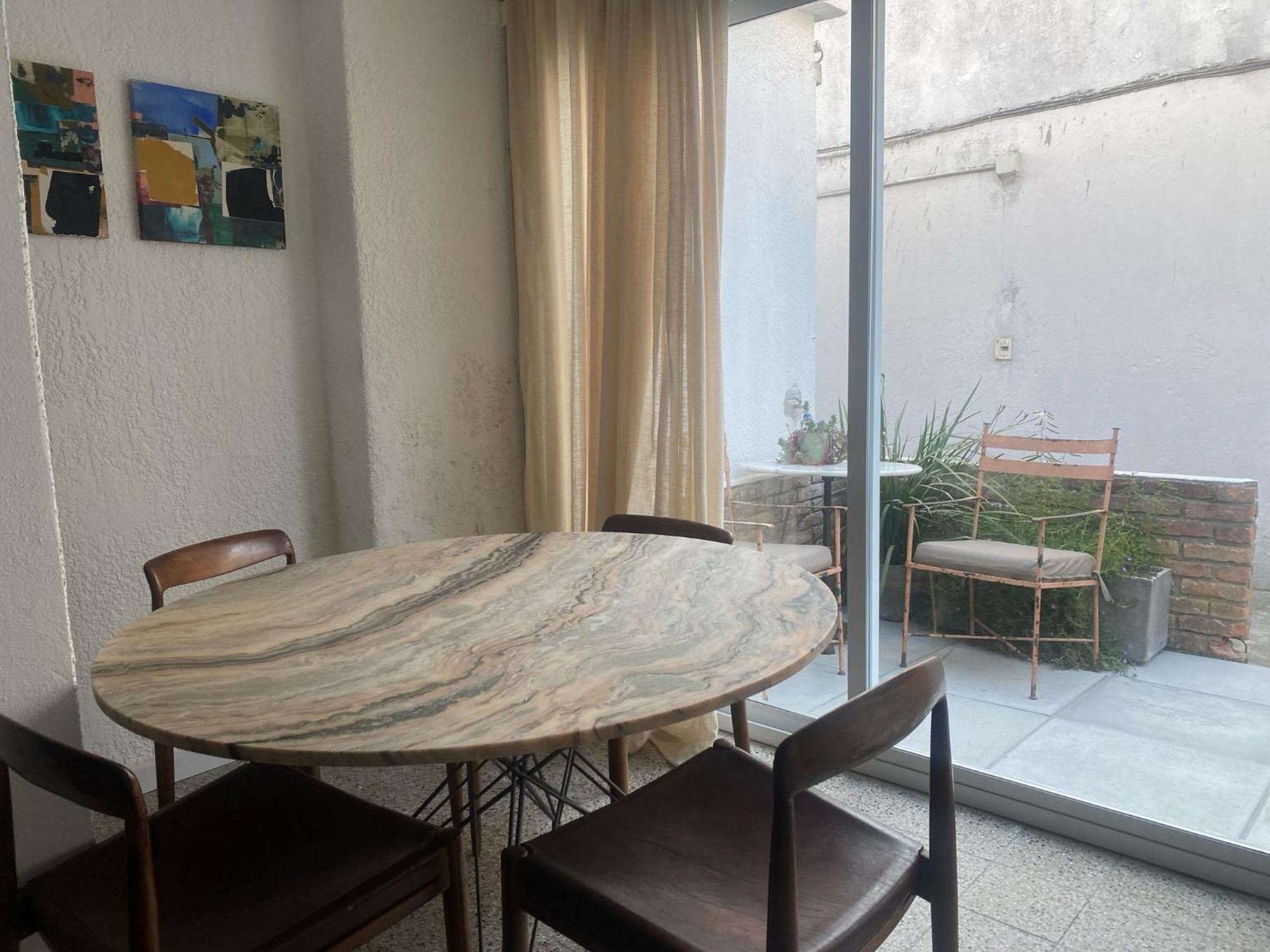 Apartamento Con Encanto Y Patio Privado, Cerca De Playa Pocitos *