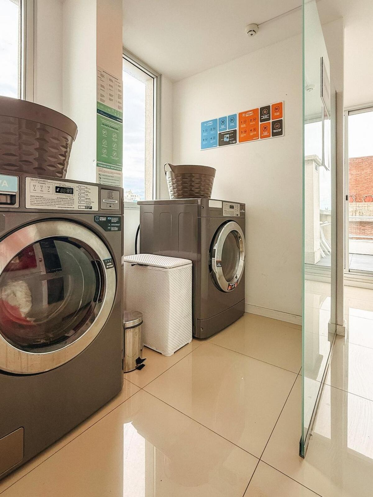 Moderno En Pocitos Hasta 4 Personas Apartamento *