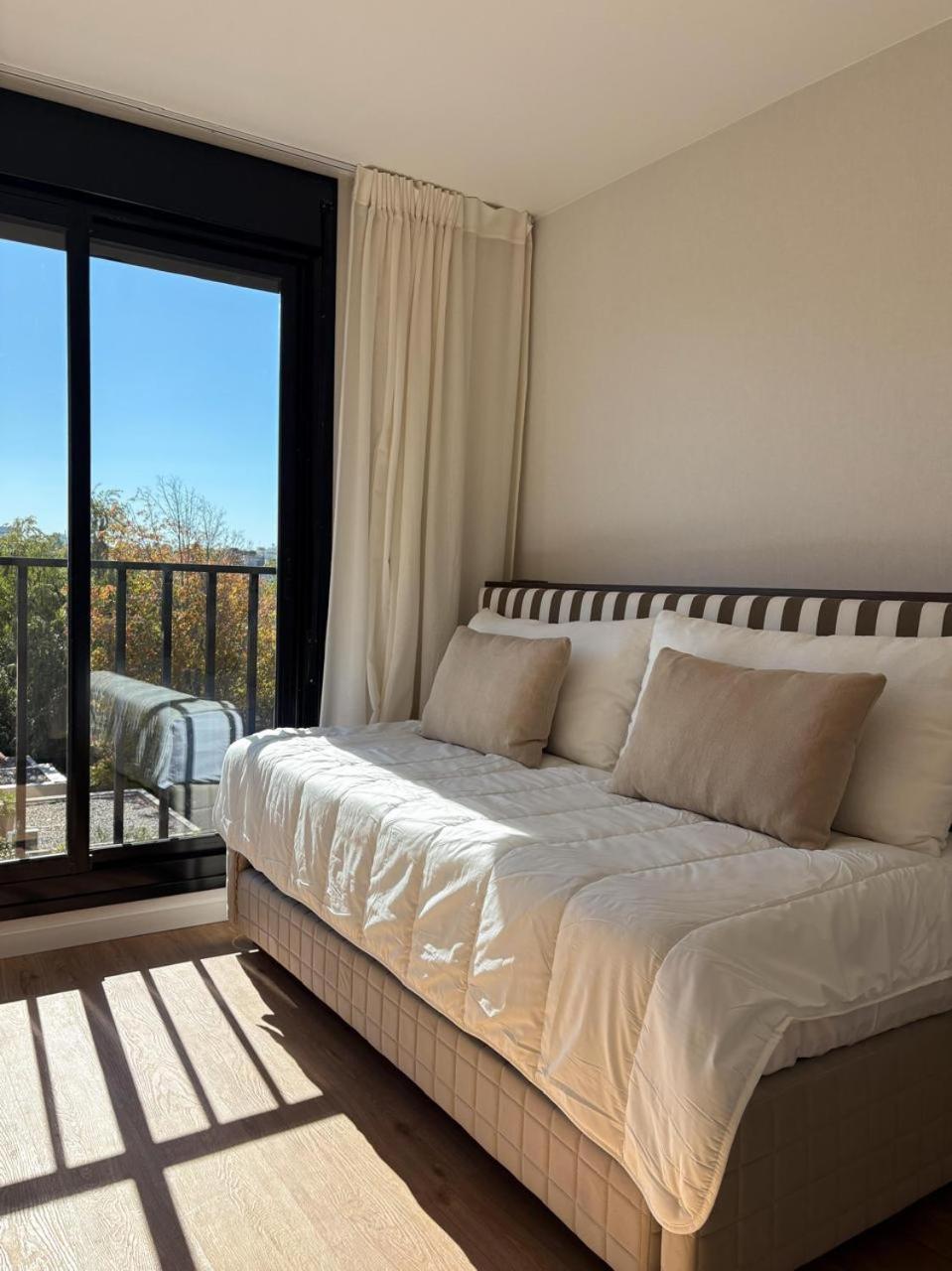 Exceptional 4 Minutes From Carrasco Airport