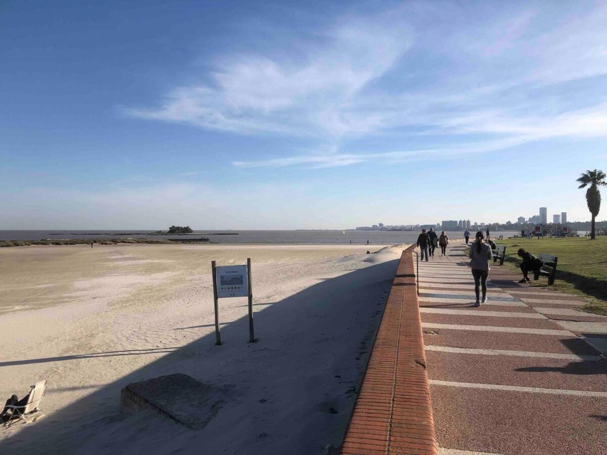 Frente Al Mar , Sobre Rambla Malvin *