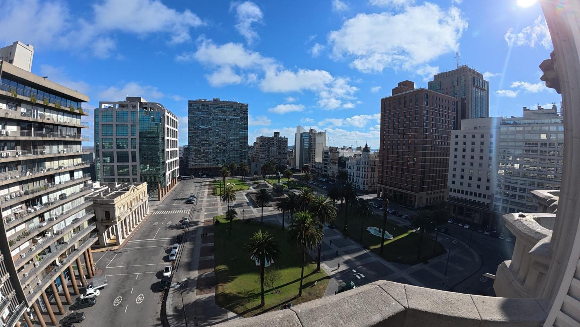 Great View Of Plaza De Independencia Apartamento Montevideo