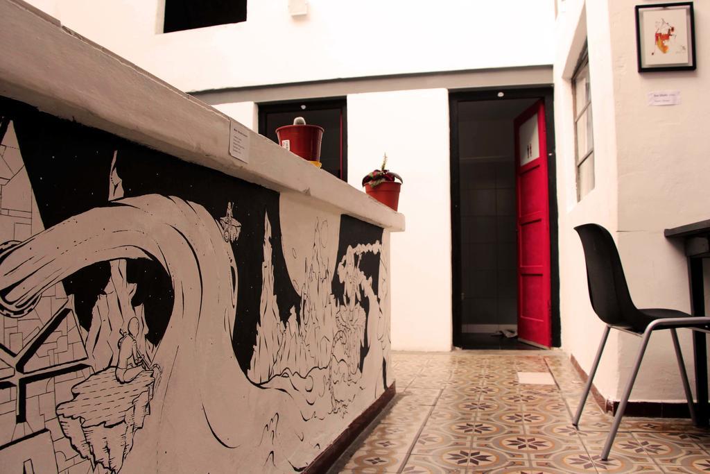 Contraluz Arthostel Hostal *