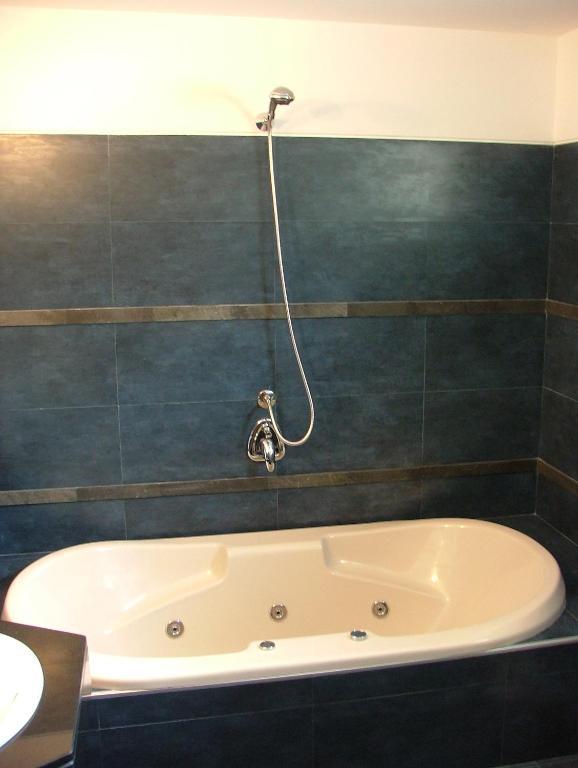 Iberia Hotel 2*