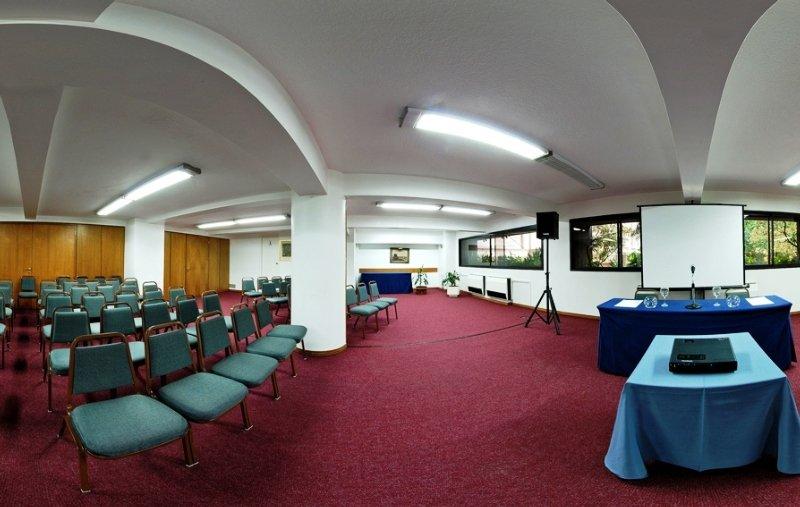 Hotel Balmoral Plaza