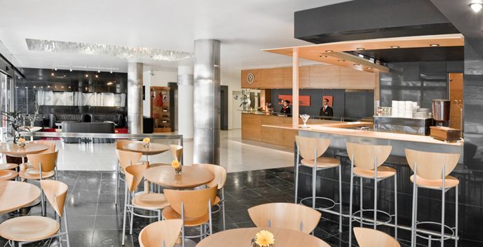 Tryp 4*