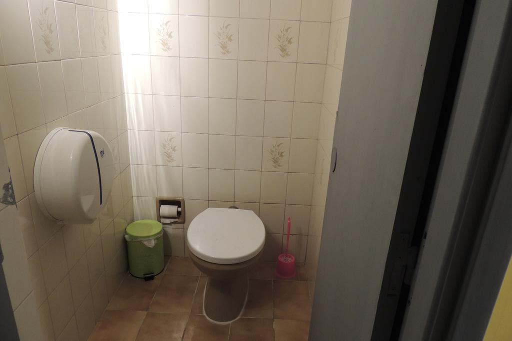 Aca Me Quedo Hostal Montevideo