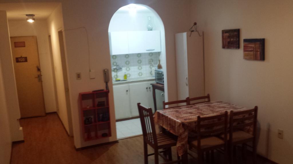 Apartamento Avenida 18 Julio * Montevideo