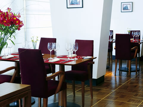 Nh Columbia Hotel 4*