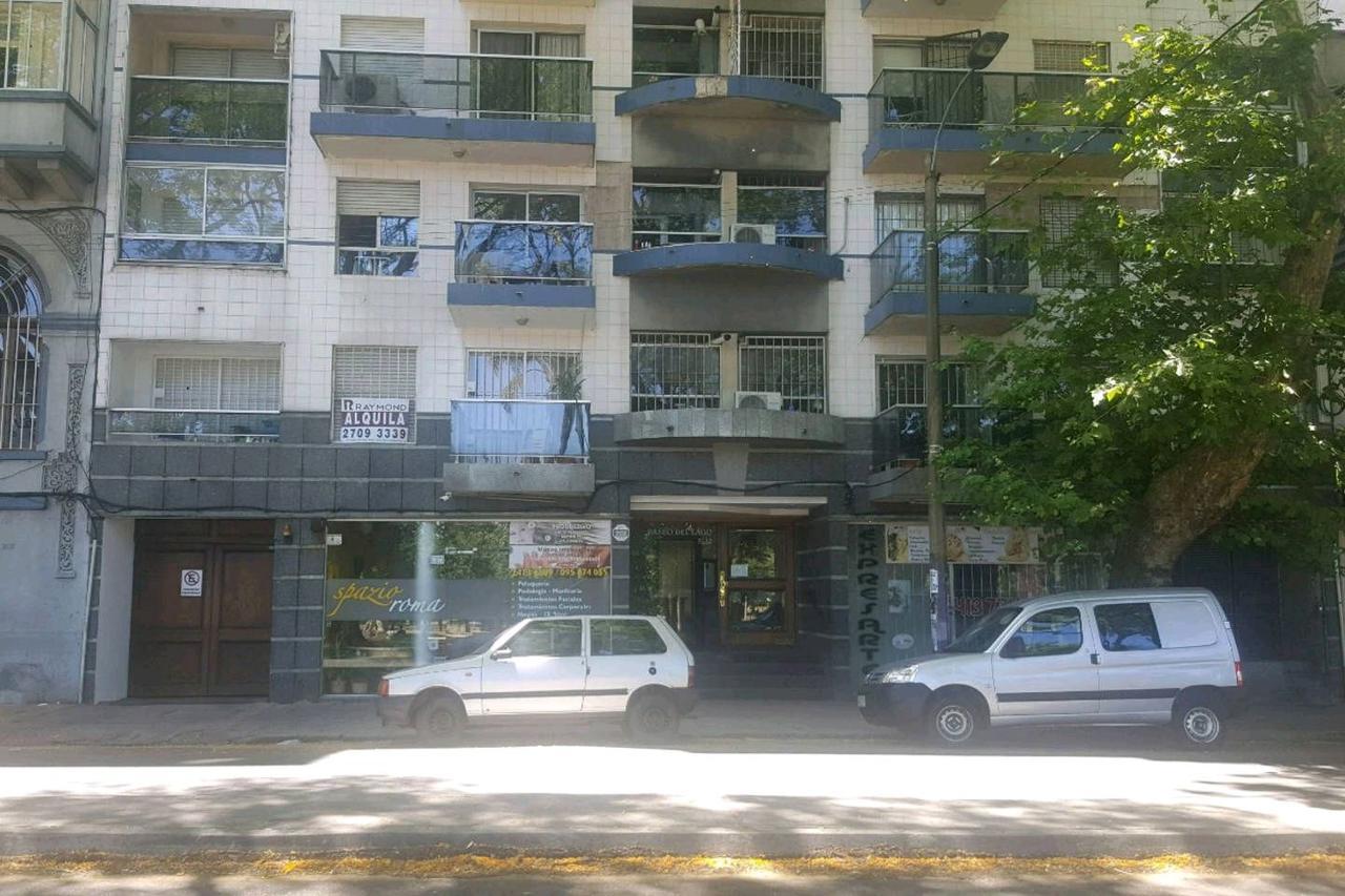 Edificio Paseo Del Lago Apartment
