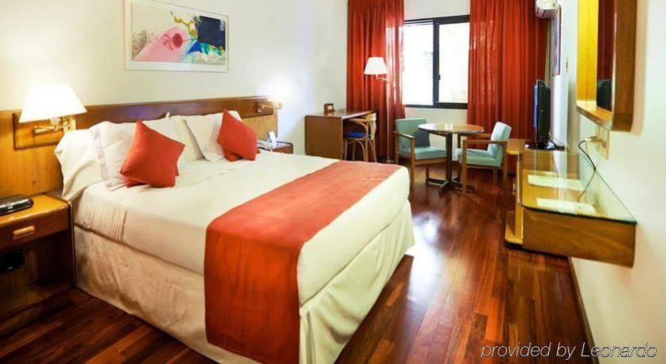 Hotel Balmoral Plaza 4*