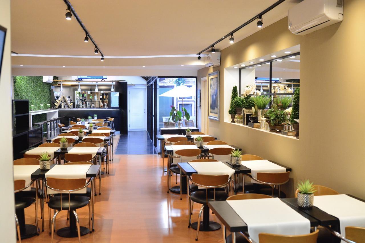 Pocitos Plaza Hotel 4*