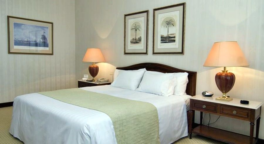 Radisson Victoria Plaza 5*