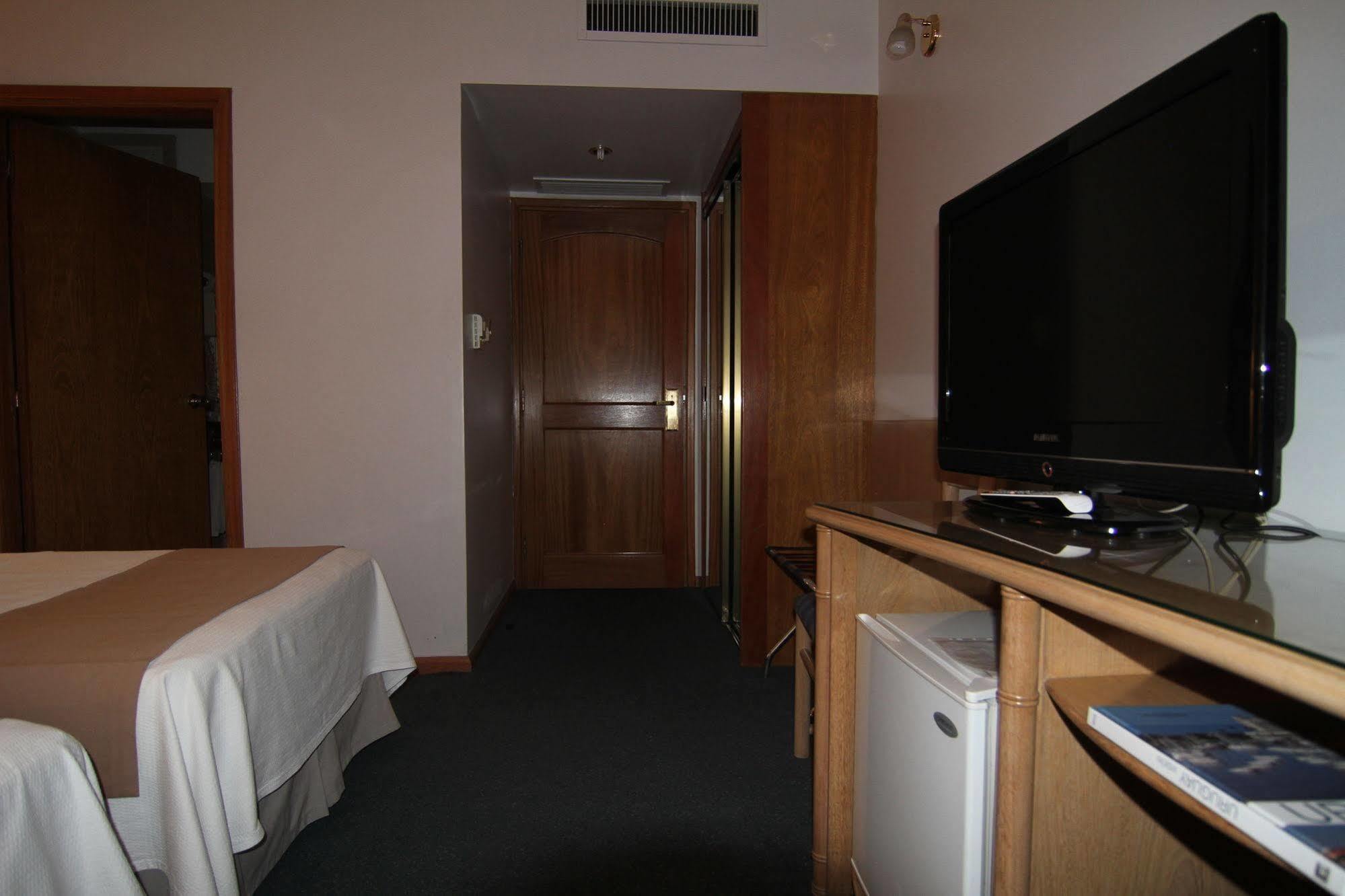 Crystal Palace Hotel 4*
