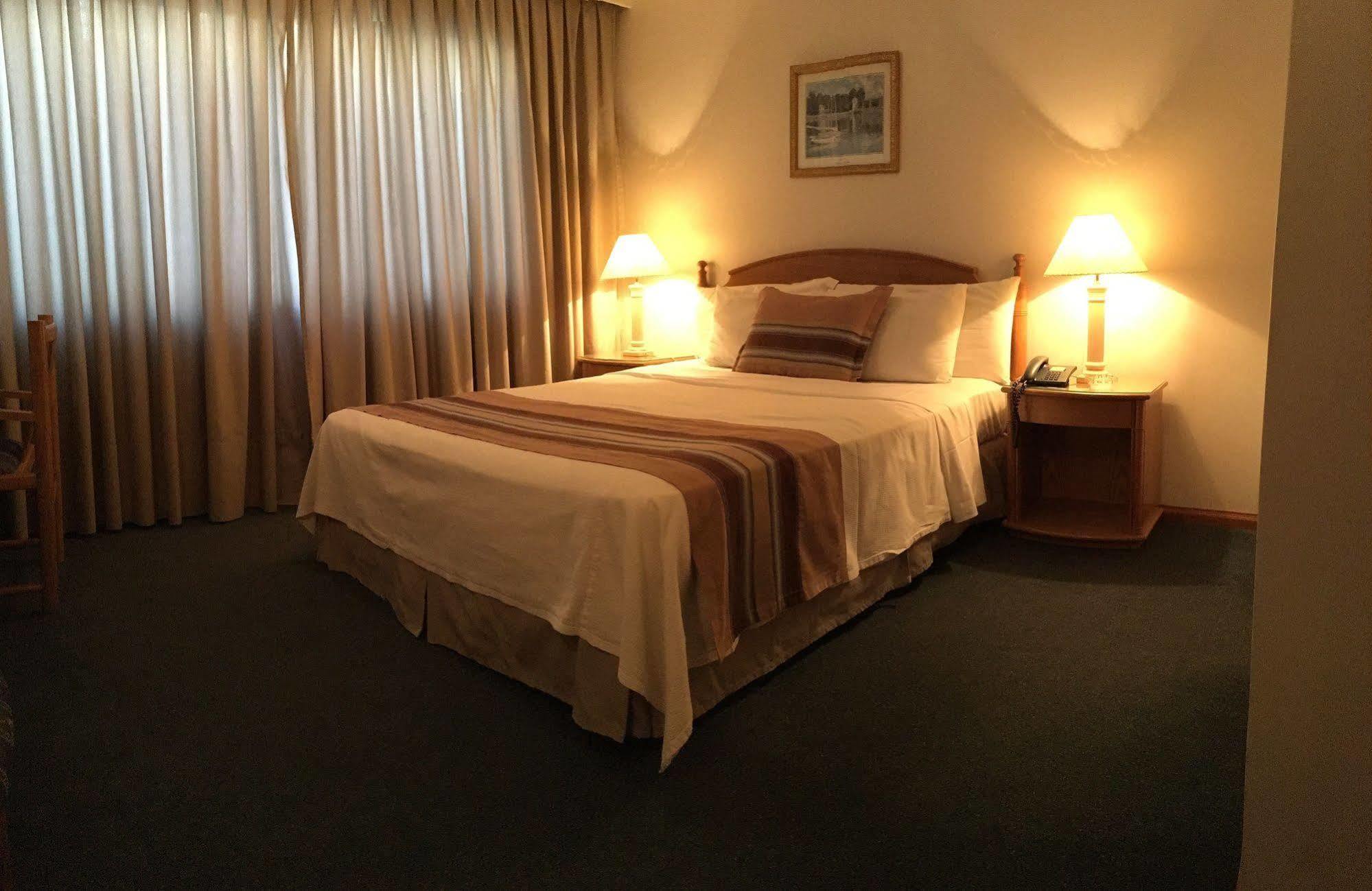 Crystal Palace Hotel