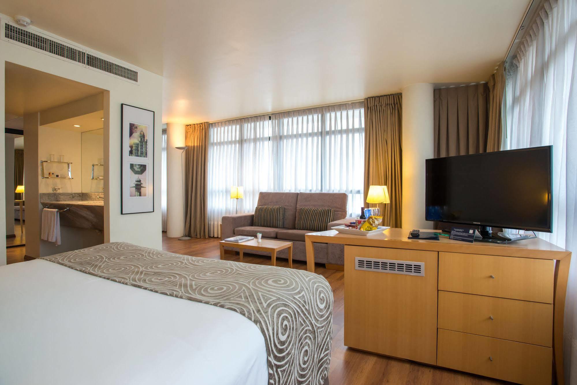 Tryp