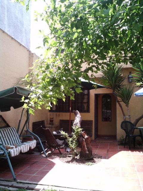 Habitación C/ Baño Privado. Ideal Estudiantes/viajeros Pensión Montevideo