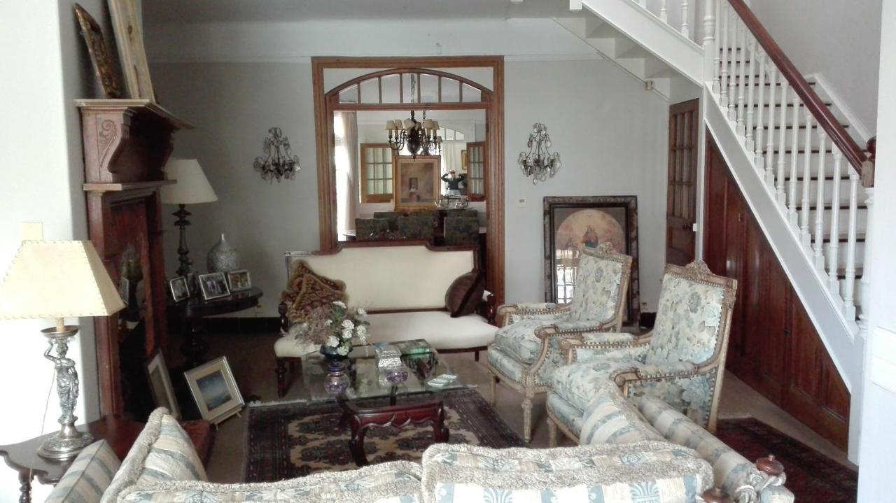 Habitación en casa particular Casona De Estilo Ingles Montevideo