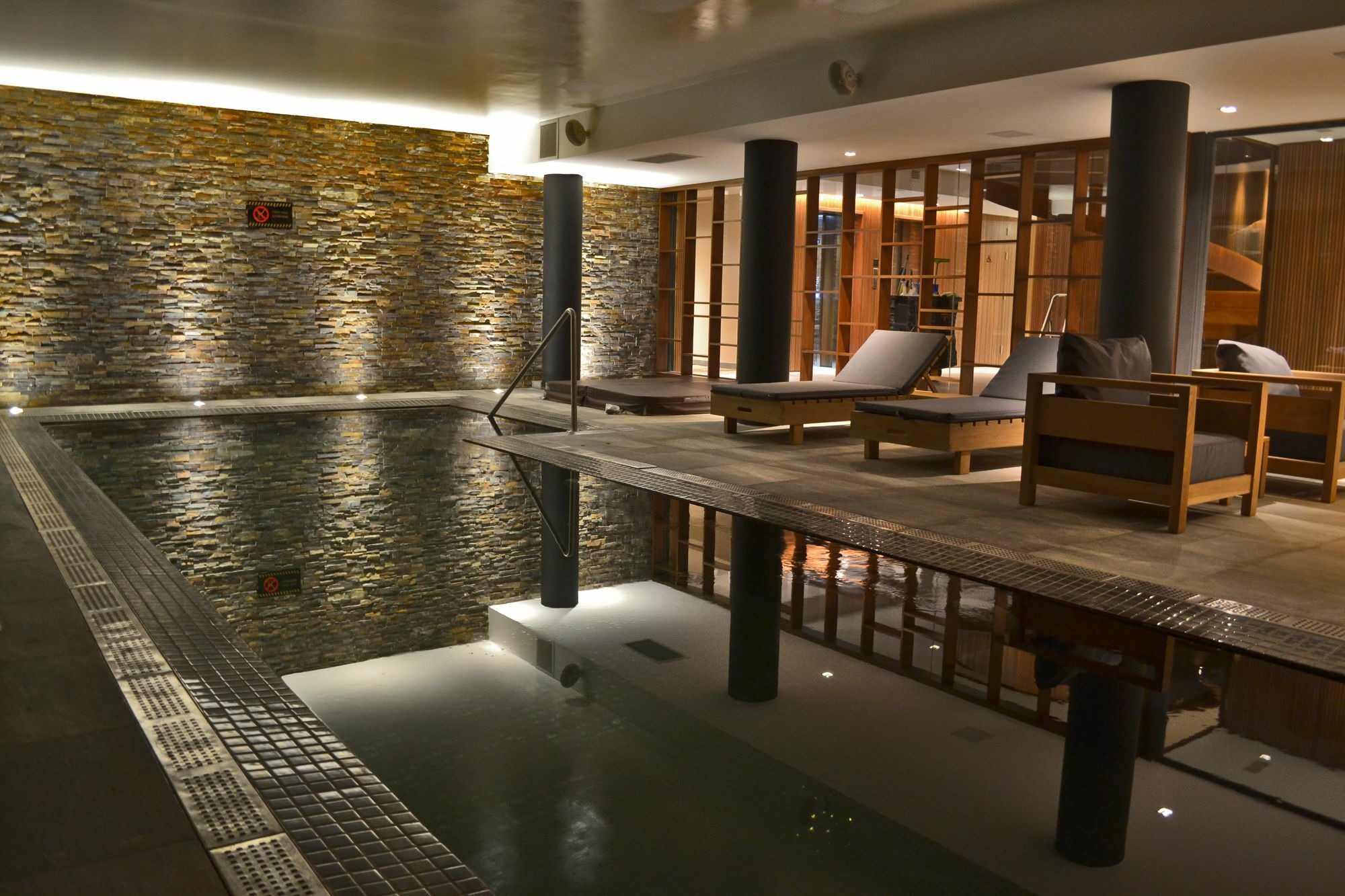 Puerto Buceo Hotel 4*