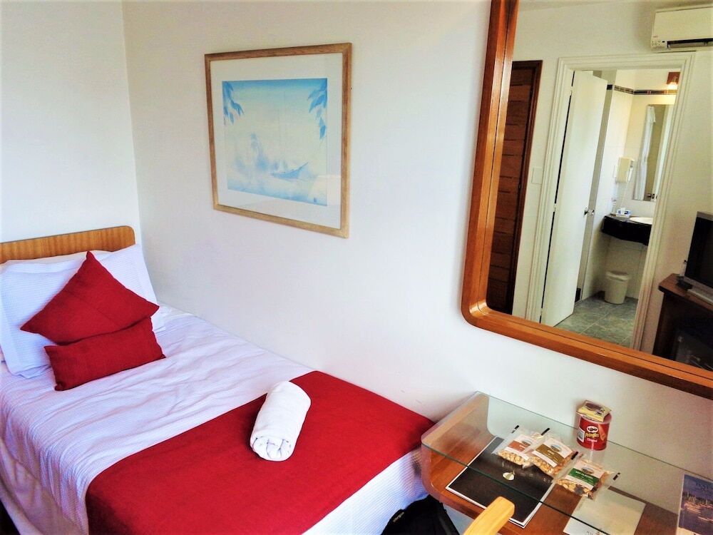 Hotel Balmoral Plaza