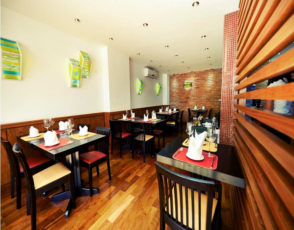 Hotel Balmoral Plaza 4*