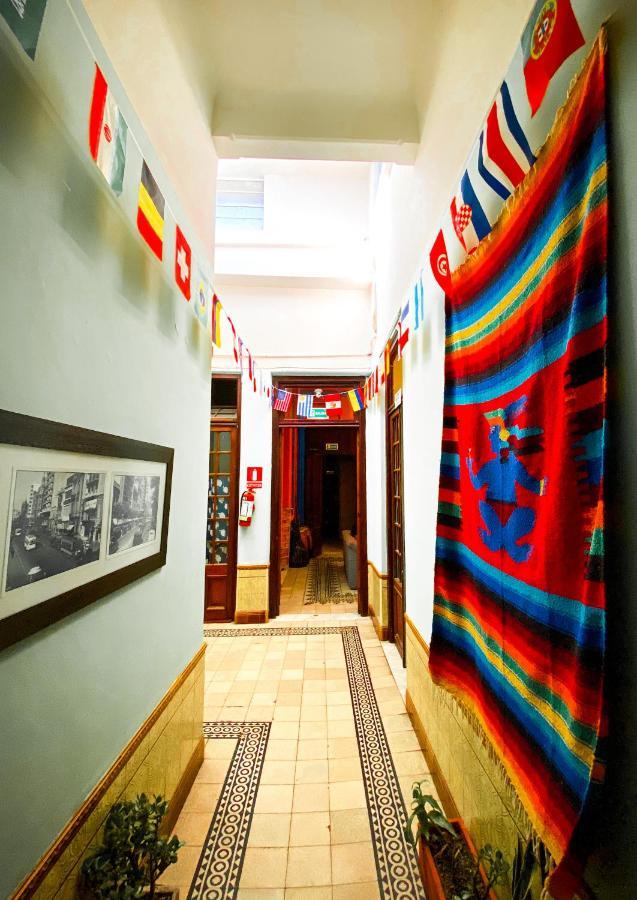 Charruas Hostal *