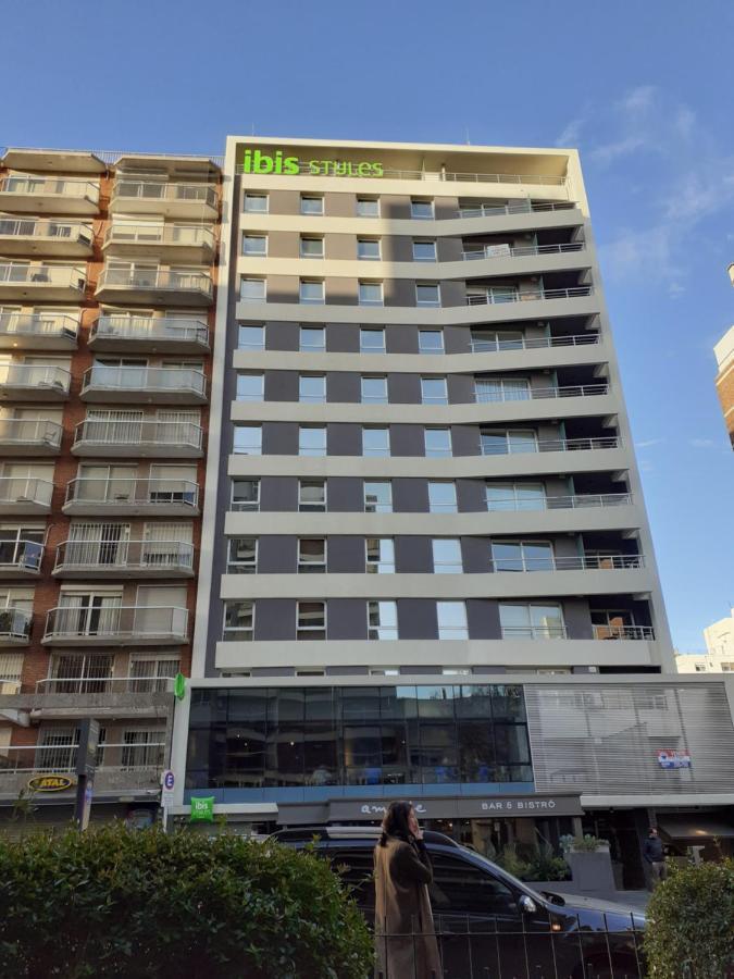 Depto En Punta Carretas Con Parking Y Balcón * Montevideo