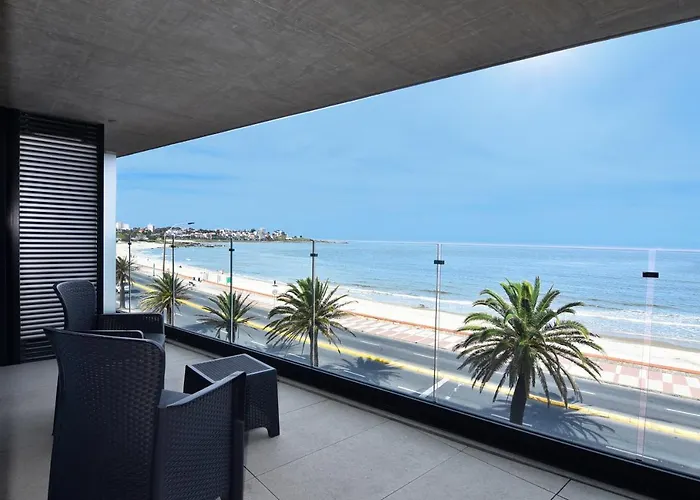 Vistas Al Mar En Exclusivo Apartamento Con Garage