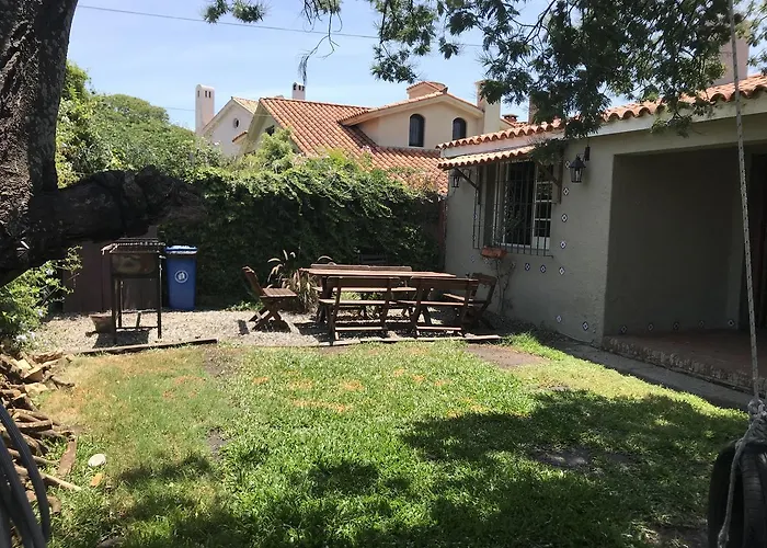 Dormitorio Con Bano Privado En Casa De Familia.