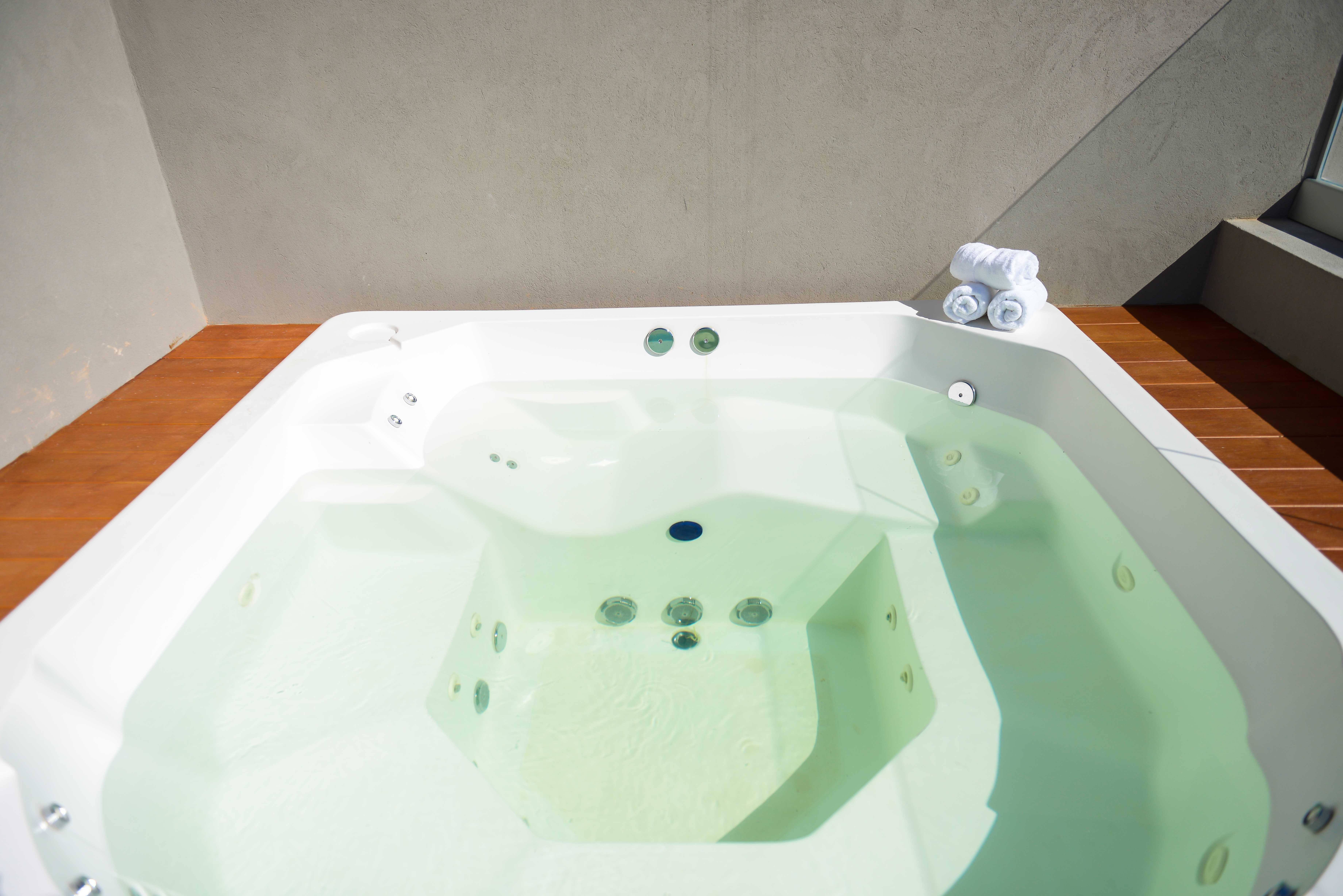 Hotel Merit &