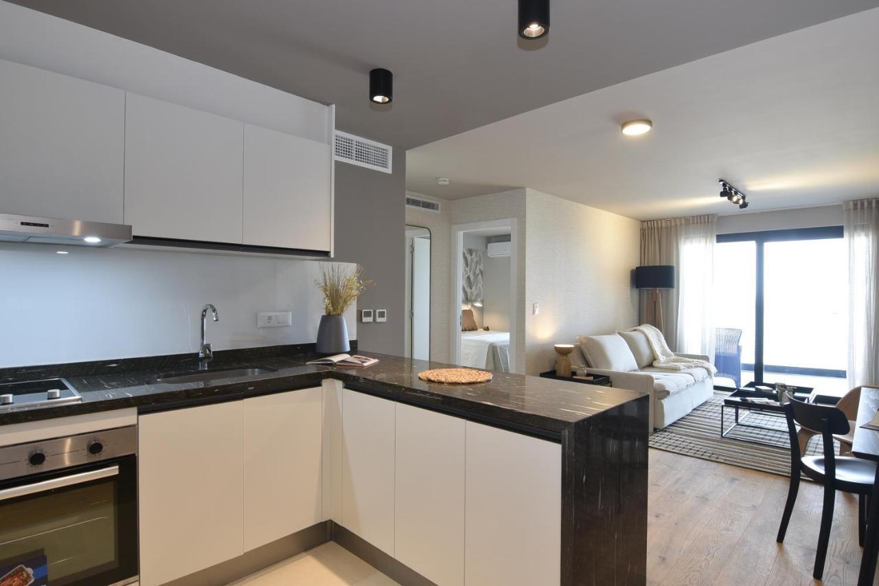 Vistas Al Mar En Exclusivo Con Garage Apartamento Montevideo