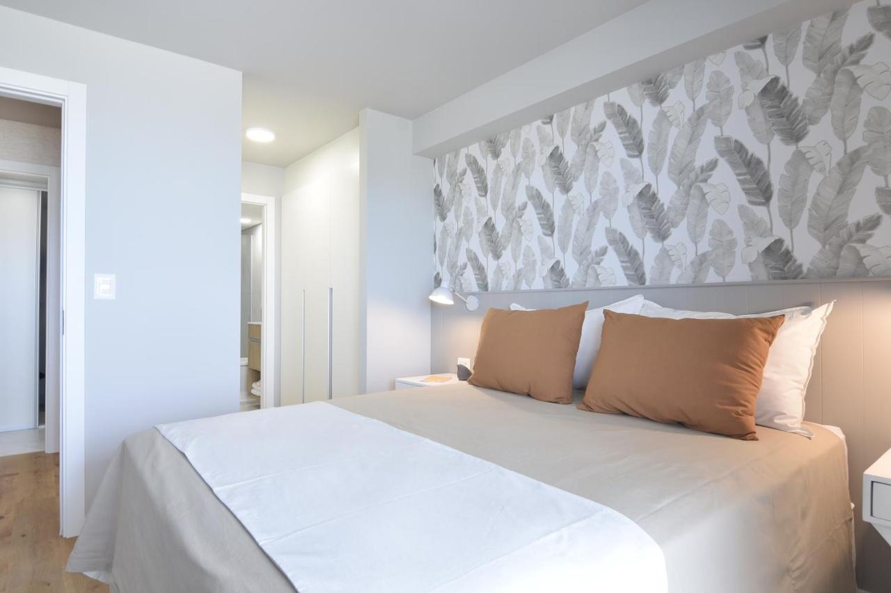 Vistas Al Mar En Exclusivo Con Garage * Montevideo