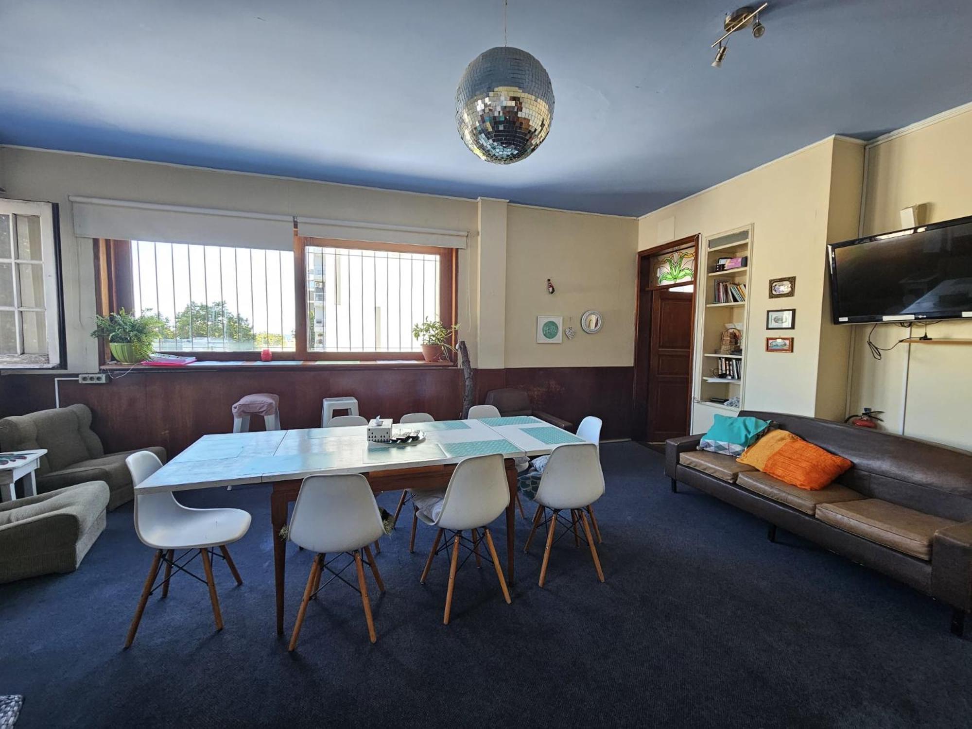 Hostal Montevideo Hostel *