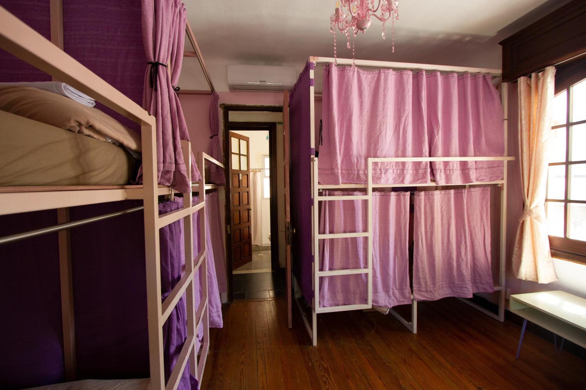 Yh Hostal