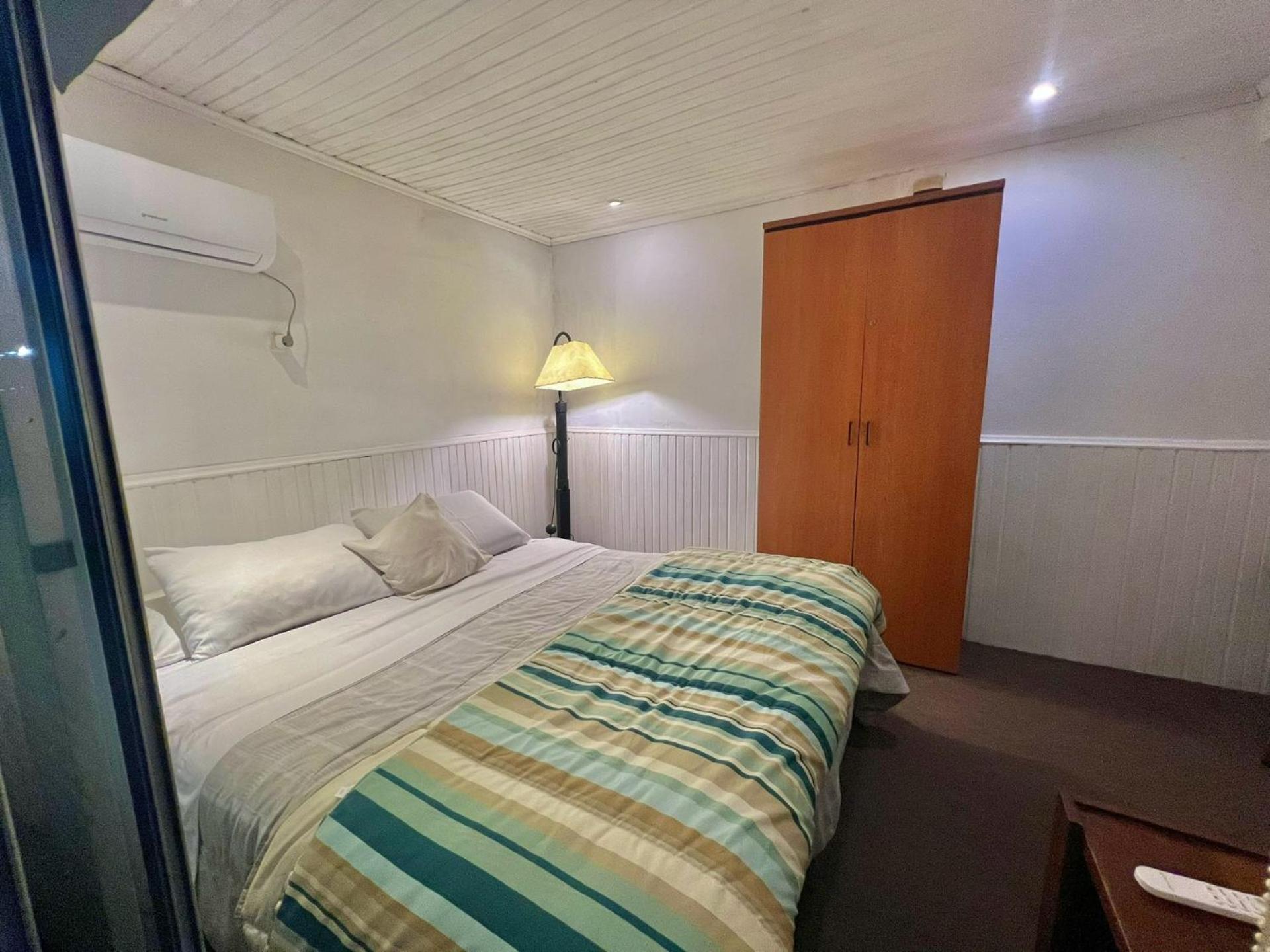 Casa En Carrasco Sur, Cerca De Todo Montevideo