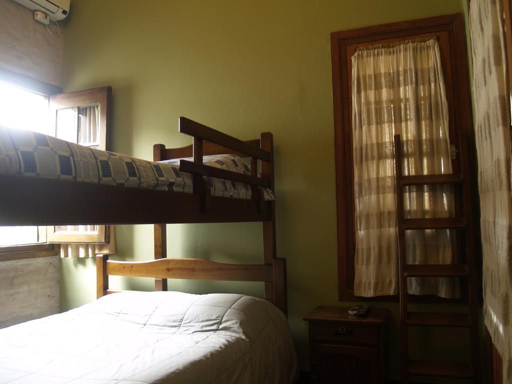 Noche Mas Bed & Breakfast 2*