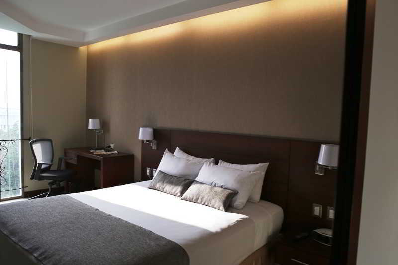 Continental Hotel 3*