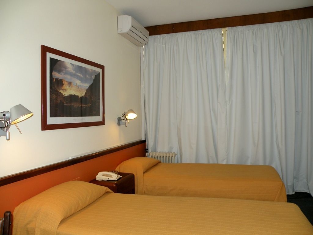 Austral 3* Montevideo