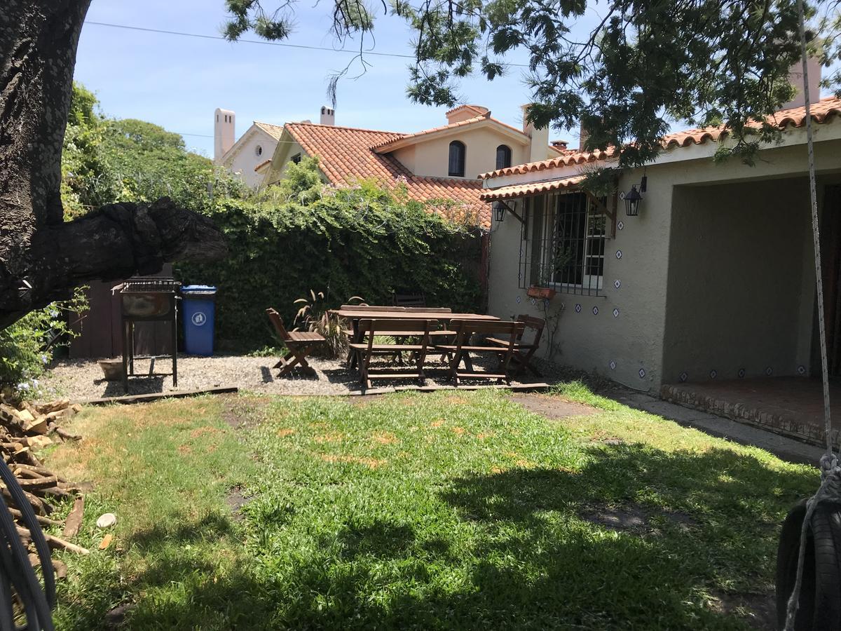 Con Bano Privado En Casa De Familia. * Montevideo