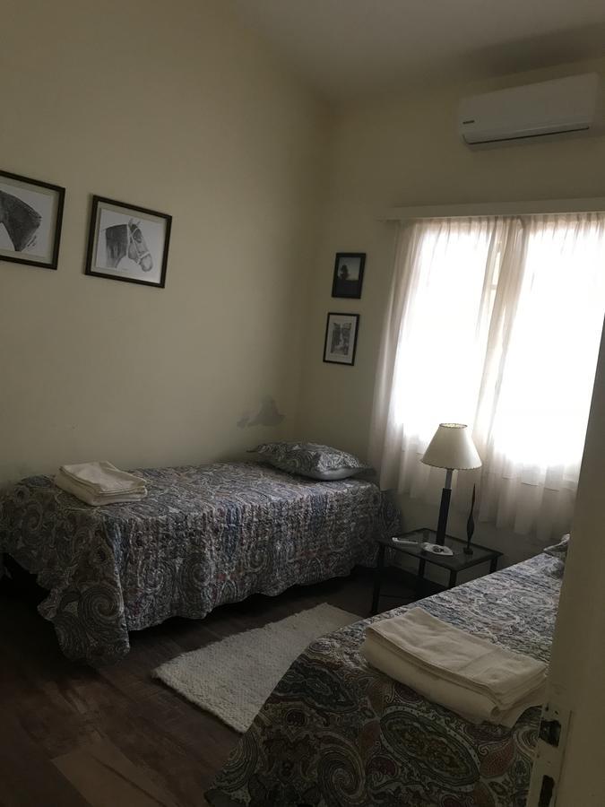 Con Bano Privado En Casa De Familia. * Montevideo