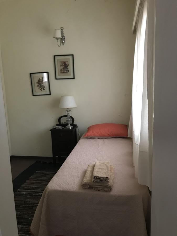 Habitación en casa particular Con Bano Privado En Casa De Familia. *