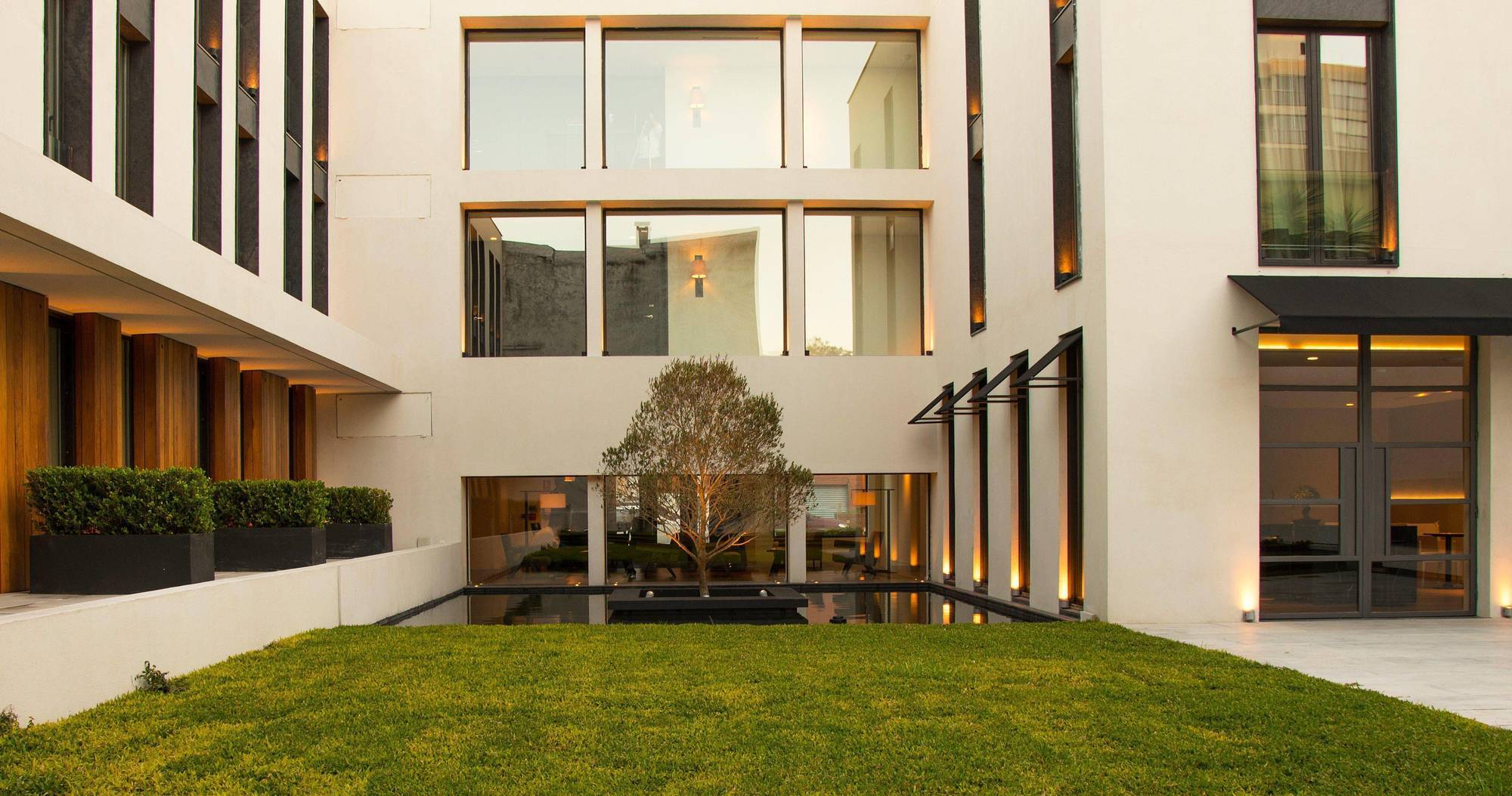 Oliva Luxury Hotel 4*
