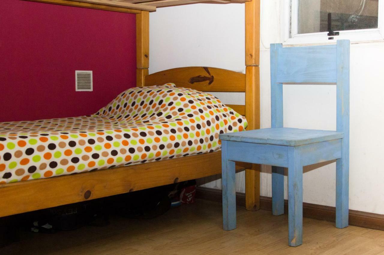 Pocitos Hostal *